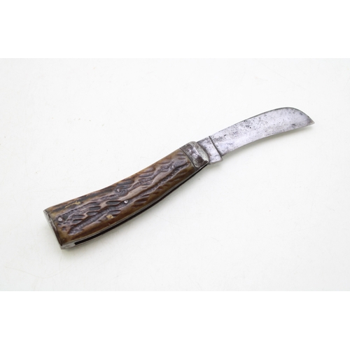 239 - A CT Skelton & Co of Sheffield antique flat cap pruning pocket knife, stag antler handle, blade leng... 
