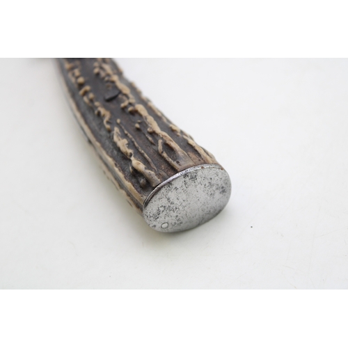 242 - A superb collection of antique billhooks to include  gentleman's and lady's billhooks comprising Vic... 