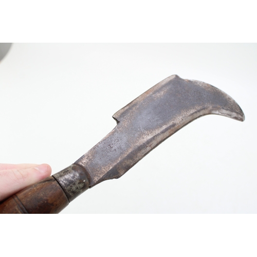 242 - A superb collection of antique billhooks to include  gentleman's and lady's billhooks comprising Vic... 