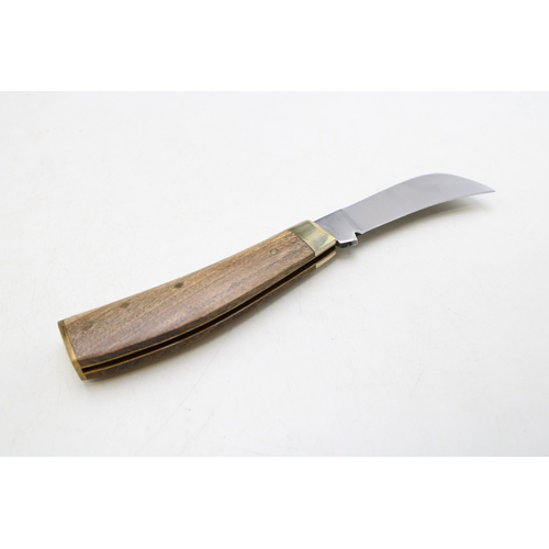 248 - A flat cap pruner pocket knife, by A Wright and Son of Sheffield, with olive wood handle, blade 7cm ... 