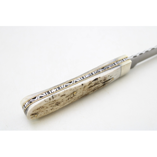 259 - A lambfoot pocket knife with traditional workback spring, by A Wright and Son of Sheffield, with sta... 