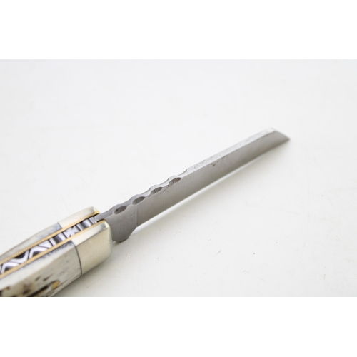 259 - A lambfoot pocket knife with traditional workback spring, by A Wright and Son of Sheffield, with sta... 