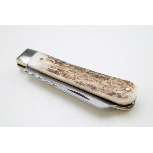 259 - A lambfoot pocket knife with traditional workback spring, by A Wright and Son of Sheffield, with sta... 