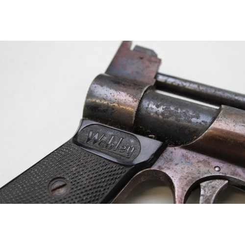27 - Webley 'Junior' .177 air pistol, no. 635, 20cm, long, together with a brass spinner reel with horn h... 