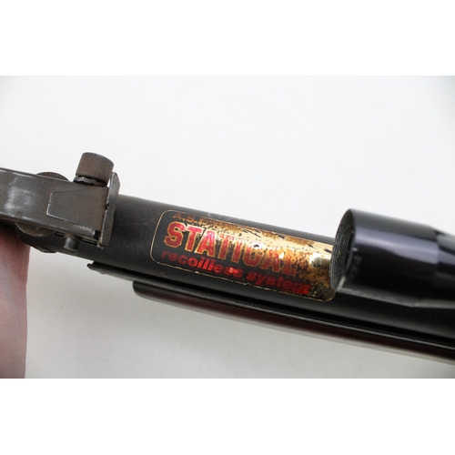 32A - A .22 El Gamo air rifle with Statigal Recoilless System, serial no. 098793, 108cm long.