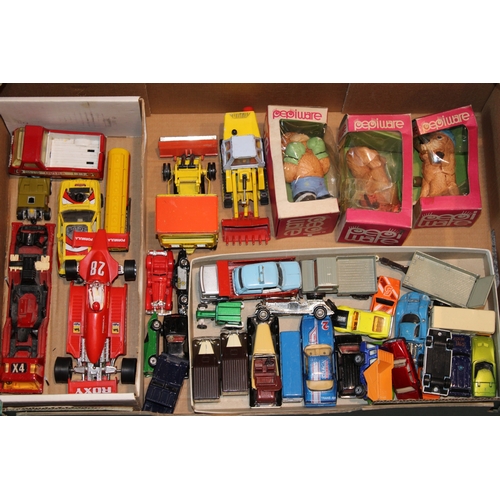 52 - A group of vintage die cast toys to include Dinky Toys Shovel Dozer, Corgi Major Toys JCB, Matchbox ... 