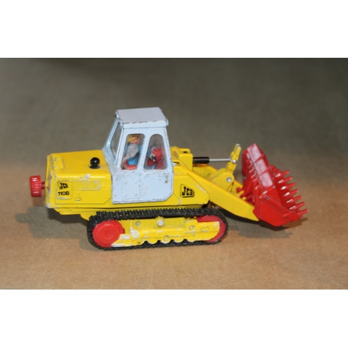 52 - A group of vintage die cast toys to include Dinky Toys Shovel Dozer, Corgi Major Toys JCB, Matchbox ... 