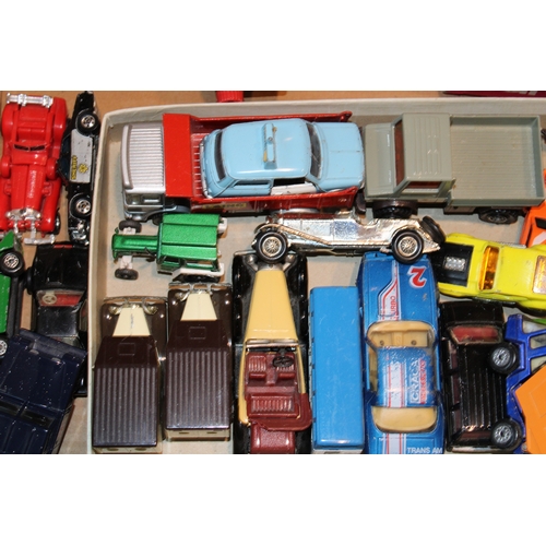 52 - A group of vintage die cast toys to include Dinky Toys Shovel Dozer, Corgi Major Toys JCB, Matchbox ... 