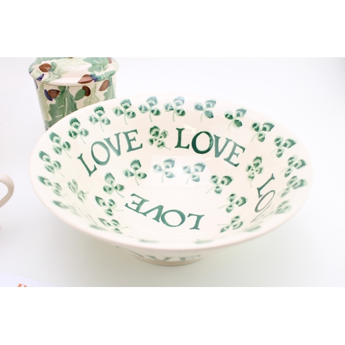 1 - Emma Bridgewater to include a large Oak soup tureen with lid, a 1 pint storage jar in the Oak patter... 