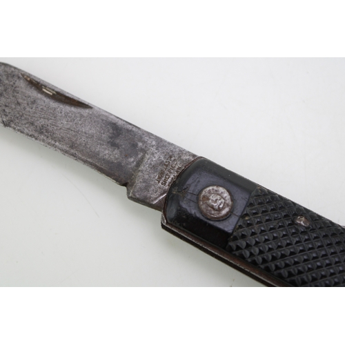 22 - WW2 era SOE Special Operations Executive pattern British Army lock knife by J Nowill Sheffield.