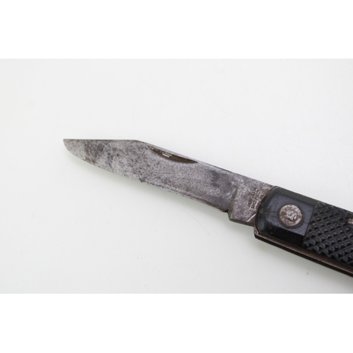 22 - WW2 era SOE Special Operations Executive pattern British Army lock knife by J Nowill Sheffield.
