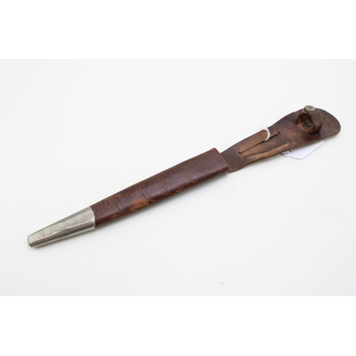 23 - WW2 First Pattern Fairbairn Sykes Fighing Knife by Wilkinson Sword & Co, London with original brown ... 