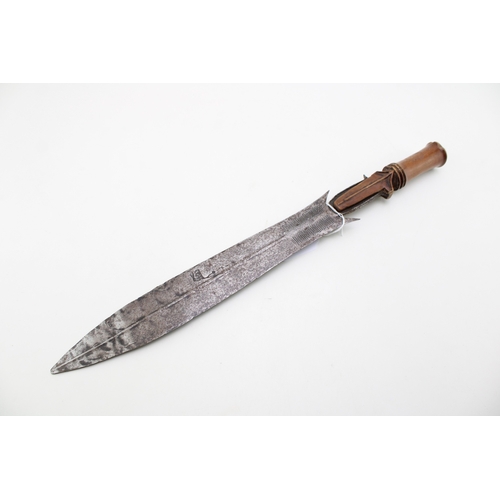 29 - A 19th century African sword or fighting knife possibly Congolese.