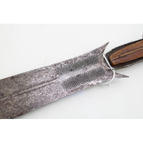 29 - A 19th century African sword or fighting knife possibly Congolese.