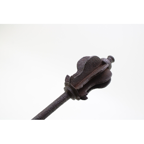 35 - A quality 18th century Indian Shishpar eight bladed mace