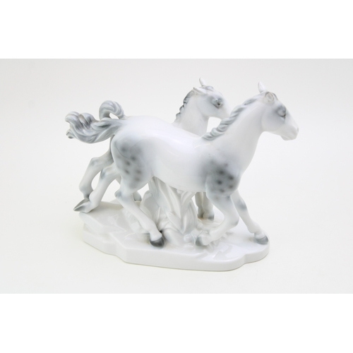 330 - A brown Beswick horse with a pair of horses by Gerold Porzellan Bavaria Germany