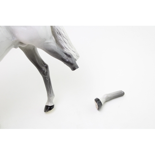 331 - Beswick large grey racehorse 1564 (leg af), collection only.