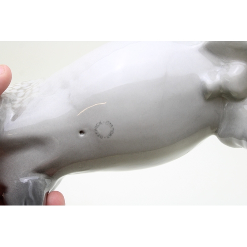 331 - Beswick large grey racehorse 1564 (leg af), collection only.