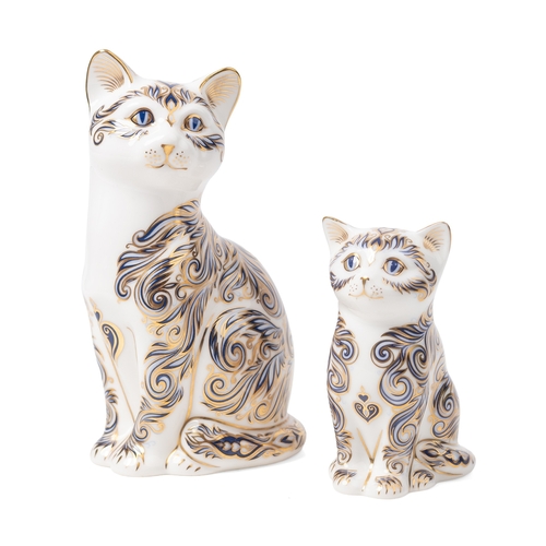 28 - A Royal Crown Derby paperweight, Majestic Cat, this is number 1,658 of a limited edition of 3,500, g... 
