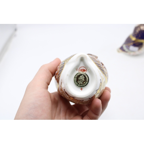 33 - A Royal Crown Derby paperweight, Barn Owl, 11cm high, date mark for 1996 (LIX), designed by John Abl... 
