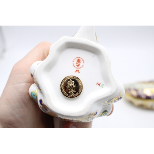 37 - A Royal Crown Derby paperweight, Harbour Seal, 15cm, number 606 of a limited edition of 4,500, gold ... 