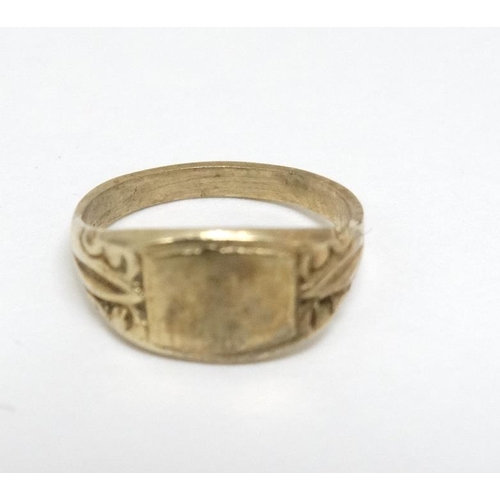 1001 - A child's 417 (10k) gold ring