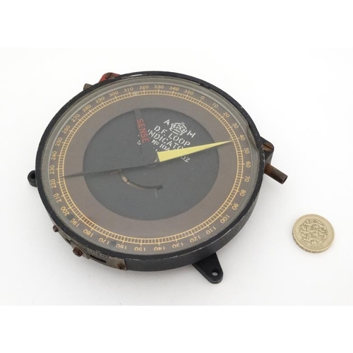 1155 - Militaria : A WWII RAF navigational panel instrument (direction finding) , probably removed from an ... 