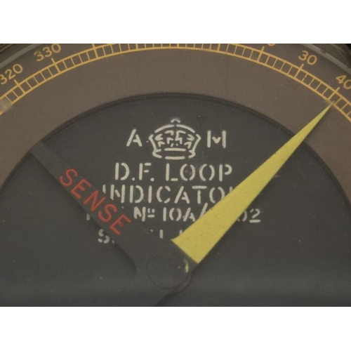 1155 - Militaria : A WWII RAF navigational panel instrument (direction finding) , probably removed from an ... 