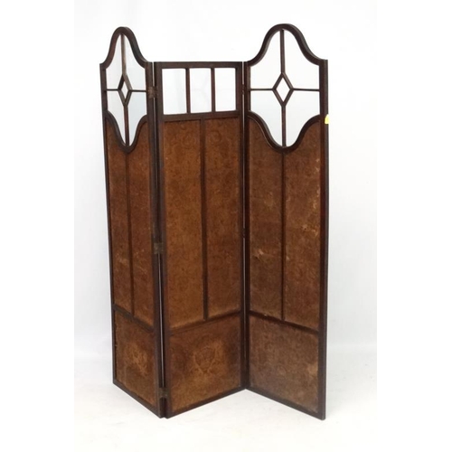 293 - A c.1900 mahogany 3-fold screen with glazed top 72'' high x 60'' wide