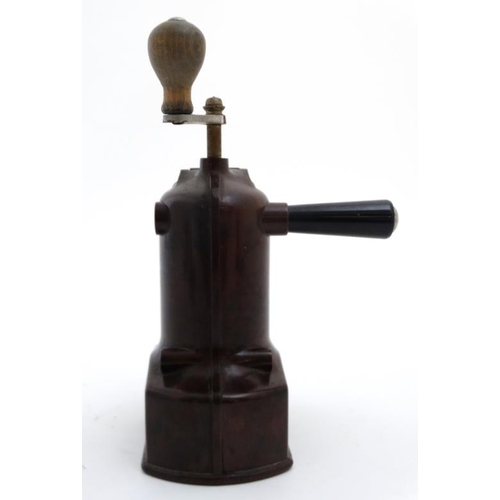 749 - A c1930s 'Pe-De ' Dienes - Reform D.R.G.M D.R.P German red/brown bakelite  coffee grinder by Peter D... 