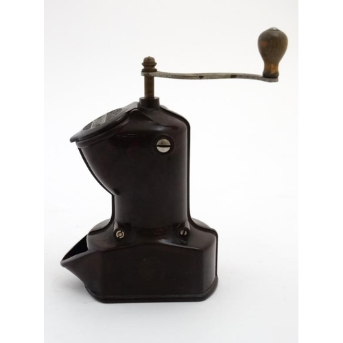 749 - A c1930s 'Pe-De ' Dienes - Reform D.R.G.M D.R.P German red/brown bakelite  coffee grinder by Peter D... 