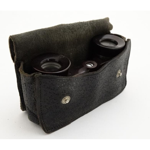 918 - Ker-Shaw : A pair of pigskin leather cased Bakelite theatre / opera glasses cased binoculars. 4'' wi... 