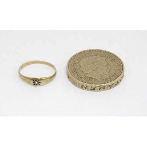 998 - A child's 10k gold ring