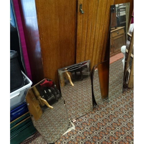 100 - 2 x Mirrors Please Note -  we do not make reference to the condition of lots within catalogue descri... 