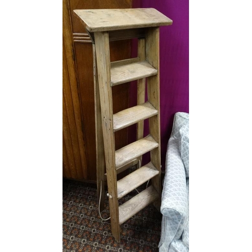 101 - Pine stepladder Please Note -  we do not make reference to the condition of lots within catalogue de... 