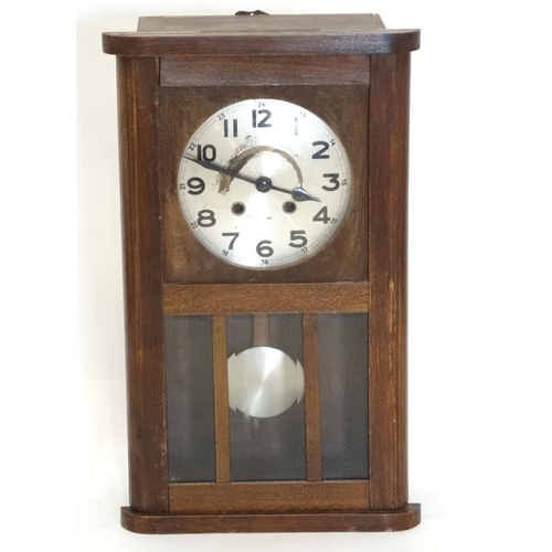 38 - Wall clock  Please Note -  we do not make reference to the condition of lots within catalogue descri... 