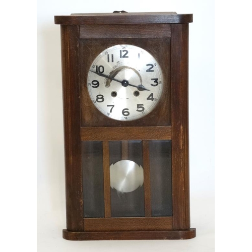 38 - Wall clock  Please Note -  we do not make reference to the condition of lots within catalogue descri... 