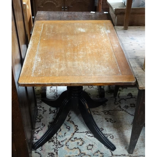 569 - Single pedestal breakfast table Please Note -  we do not make reference to the condition of lots wit... 