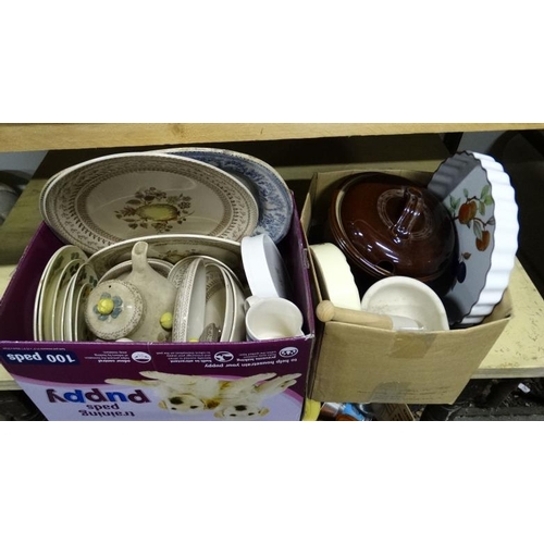 577 - 2 boxes of assorted ceramics etc to include Meat plate etc  Please Note -  we do not make reference ... 