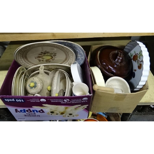 577 - 2 boxes of assorted ceramics etc to include Meat plate etc  Please Note -  we do not make reference ... 