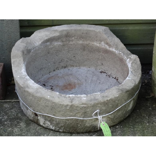 592 - Round stone trough Please Note -  we do not make reference to the condition of lots within catalogue... 