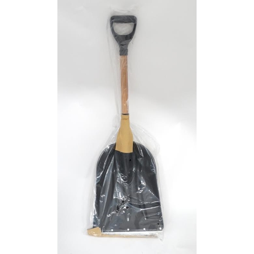 82 - A large grain/snow shovel with metal tip Please Note -  we do not make reference to the condition of... 