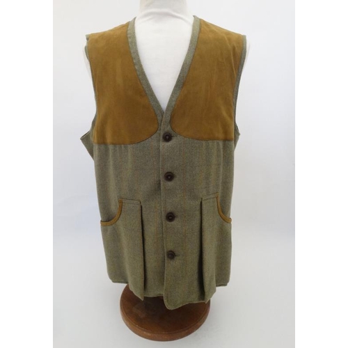 138 - Laksen Manor Tweed shooting waistcoat, size L