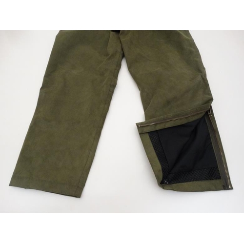 190 - Musto Clay Shooting Over Trousers in Moss , size XS.