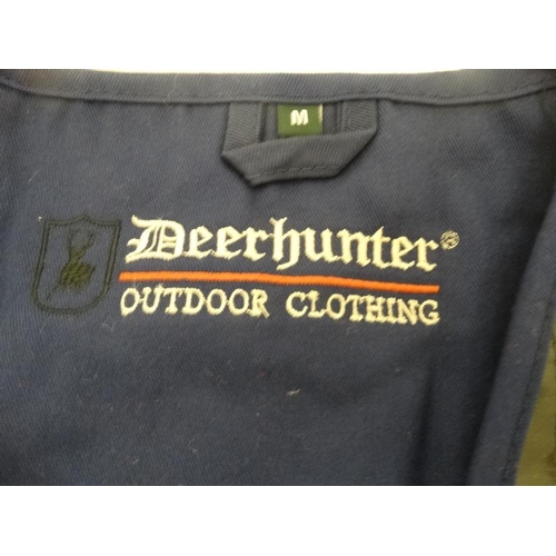 194 - A Deerhunter Champ Deluxe Mesh back , left handed skeet vest in Navy, size M.