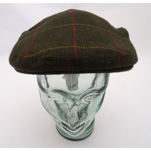 195 - New Laksen Traland mens sixpence, flat cap, size 22 1/2