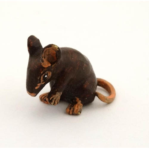 226 - A cold painted bronze figure of a mouse. 21stC.  1'' high