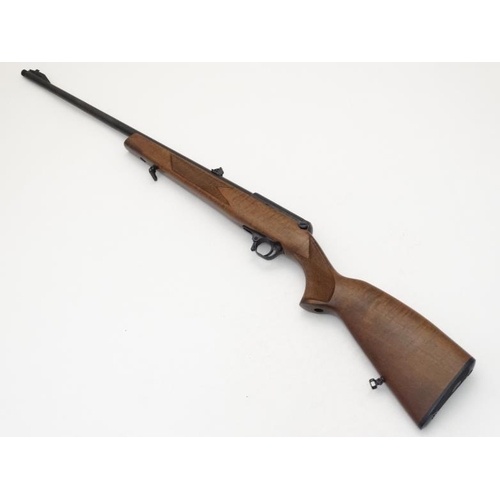 515 - Rimfire Rifle : A CZ ' 511 ' .22LR semi automatic Rifle , the barrel threaded for a sound moderator ... 