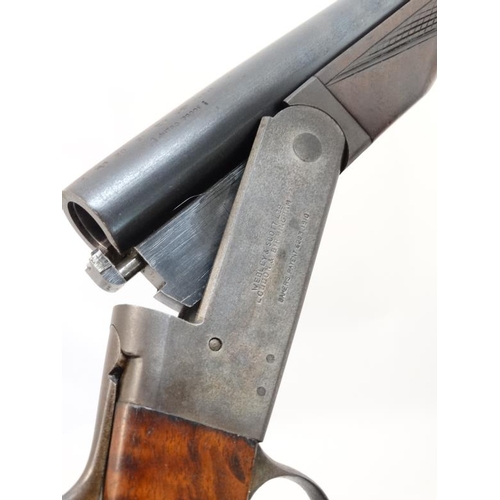 534 - Shotgun : A Webley & Scott 20 Bore single barrel (ejector) Toplever Hammergun , the action stamped '... 