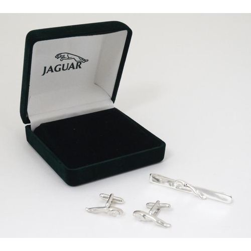 1017 - Jaguar ( Cars ) : A cased silverplate matching pair of Cufflinks and Tie bar / Tie clip , each with ... 